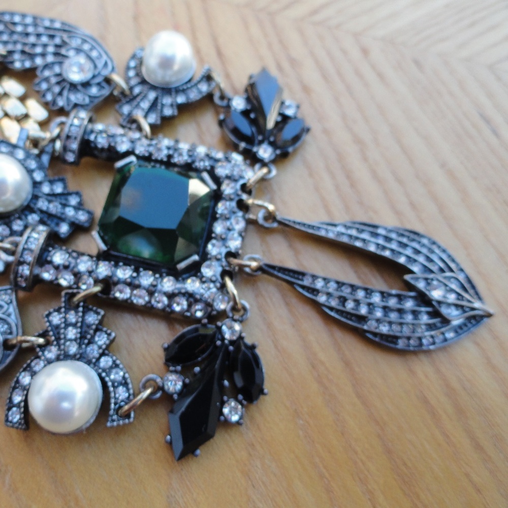 Statement Rhinestone Angel Wing Necklace - Picture 6 of 8